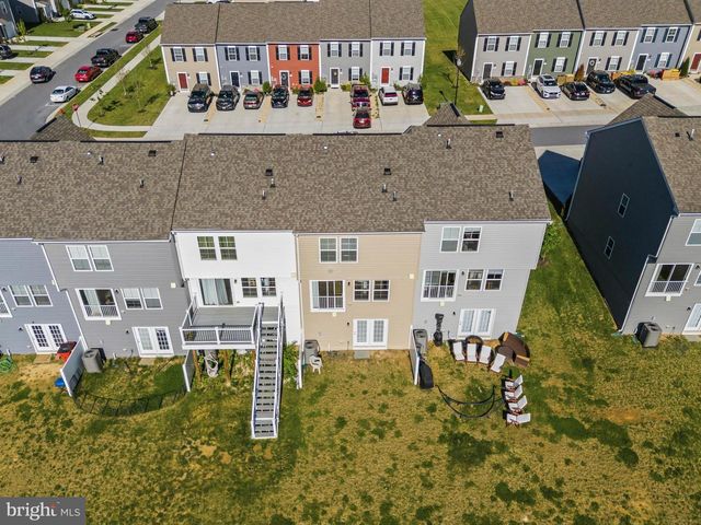 24 ORCHARD GREEN DR, Charles Town, WV 25414