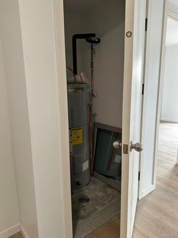 70-33 Queens Boulevard 7E, Woodside, NY 11377