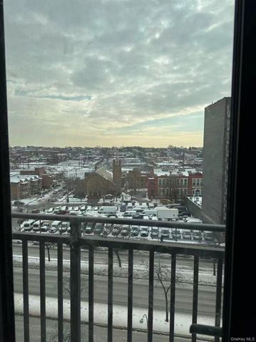 70-33 Queens Boulevard 7E, Woodside, NY 11377