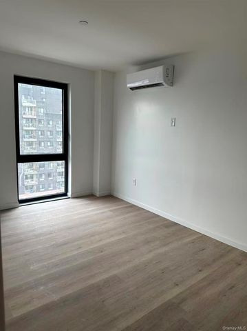 70-33 Queens Boulevard 7E, Woodside, NY 11377