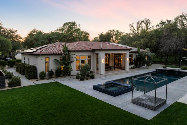 5331 Barton Rd, Loomis, CA 95650