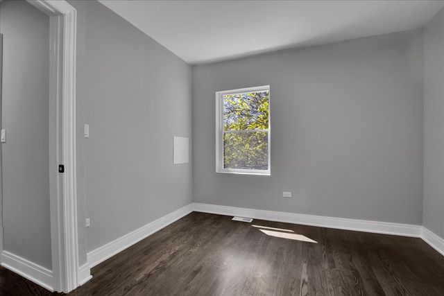 735 E 105th Street, Chicago, IL 60628