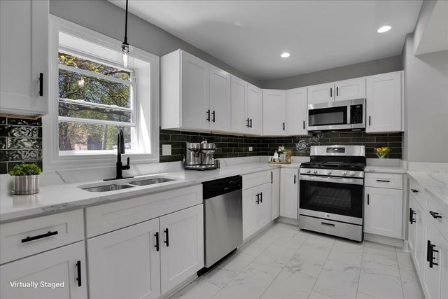 735 E 105th Street, Chicago, IL 60628