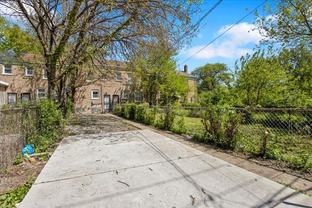 735 E 105th Street, Chicago, IL 60628