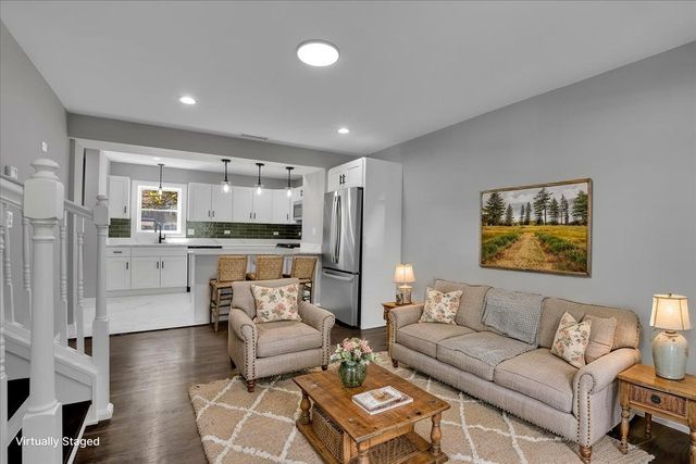 735 E 105th Street, Chicago, IL 60628