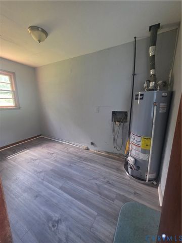 1308 Roanoke Ave, Hopewell, VA 23860