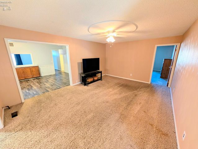 5420 Schenk Road, Sandusky, OH 44870