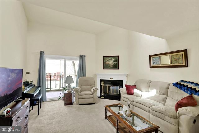 102 VALLEY GREENE CIR, Reading, PA 19610