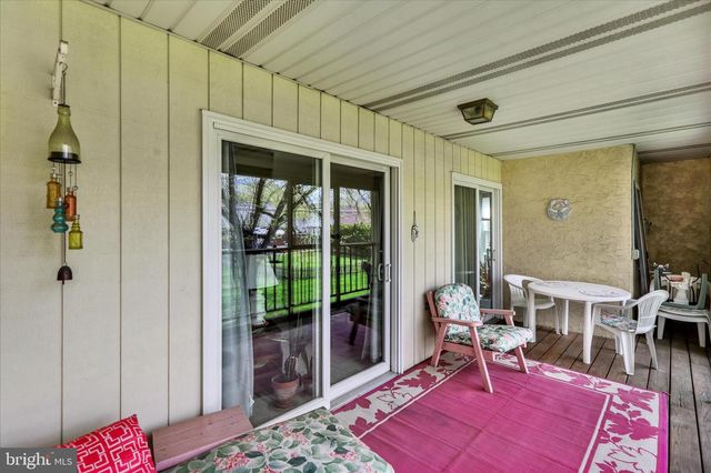 102 VALLEY GREENE CIR, Reading, PA 19610