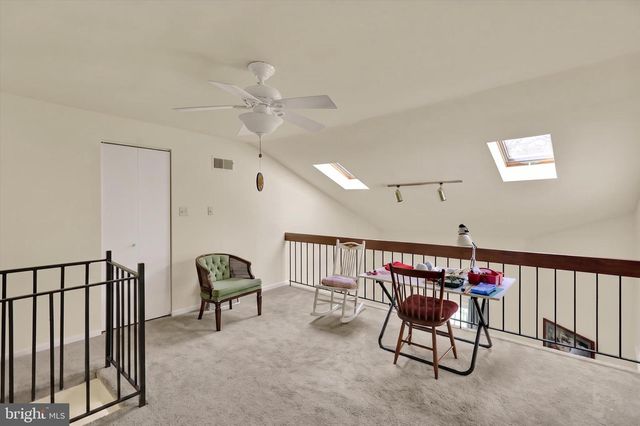 102 VALLEY GREENE CIR, Reading, PA 19610