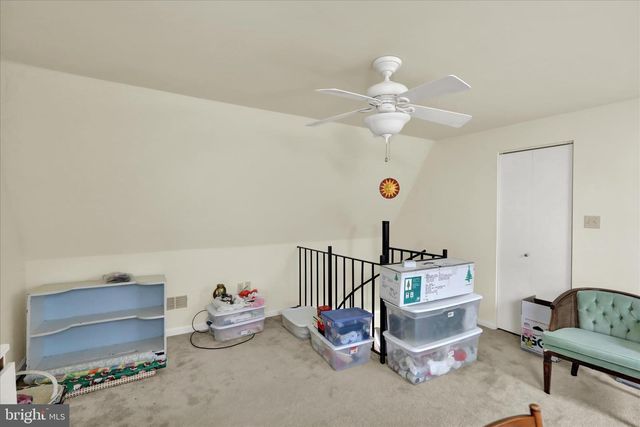 102 VALLEY GREENE CIR, Reading, PA 19610