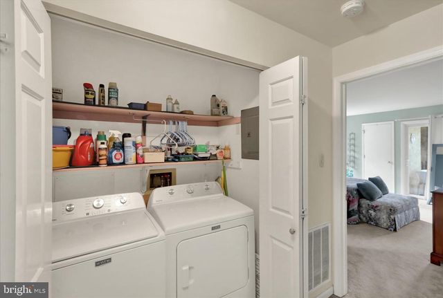 102 VALLEY GREENE CIR, Reading, PA 19610