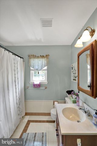 102 VALLEY GREENE CIR, Reading, PA 19610