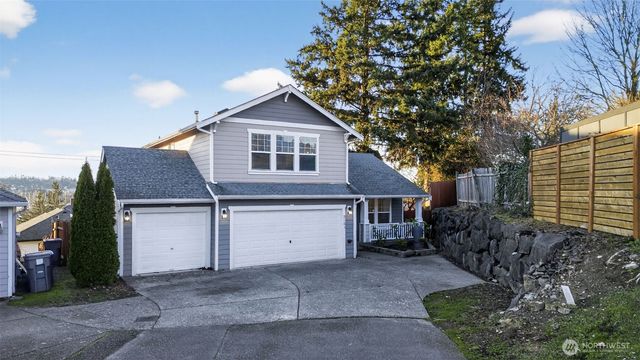 2103 NE 6th Cir, Renton, WA 98056