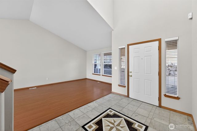 2103 NE 6th Cir, Renton, WA 98056