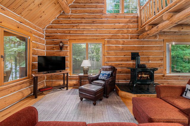 6655 W Nurnberg Road, Free Soil, MI 49411