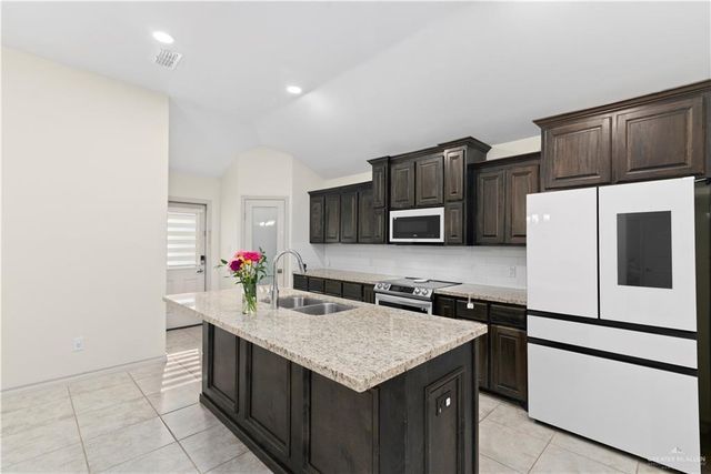 400 Choke Canyon Street, Edinburg, TX 78541