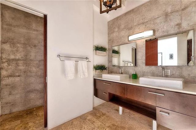 259 & 261 CALLE DE SAN SEBASTIAN, San Juan, PR 00901