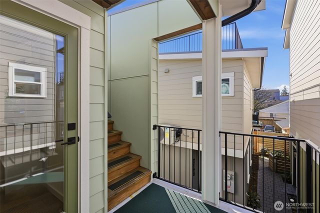 8332 26th Avenue NW, Seattle, WA 98117