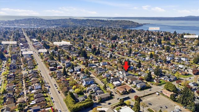8332 26th Avenue NW, Seattle, WA 98117