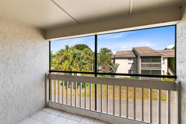 1040 S BUENA VISTA DRIVE 1040, Lake Alfred, FL 33850