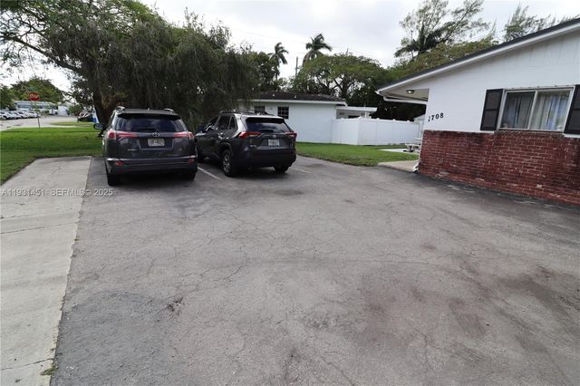 1708 N 16th Ave 4, Hollywood, FL 33020