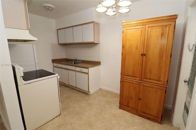 1708 N 16th Ave 4, Hollywood, FL 33020