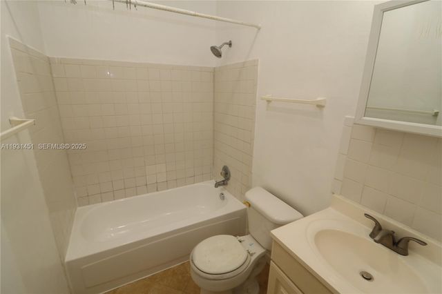 1708 N 16th Ave 4, Hollywood, FL 33020