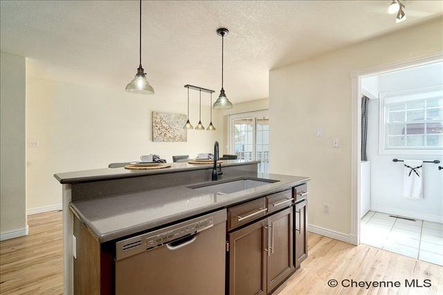 5434 SUNSET DR, Cheyenne, WY 82009