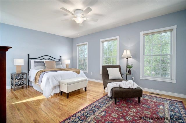 5434 SUNSET DR, Cheyenne, WY 82009