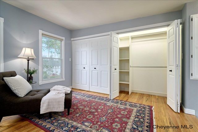 5434 SUNSET DR, Cheyenne, WY 82009