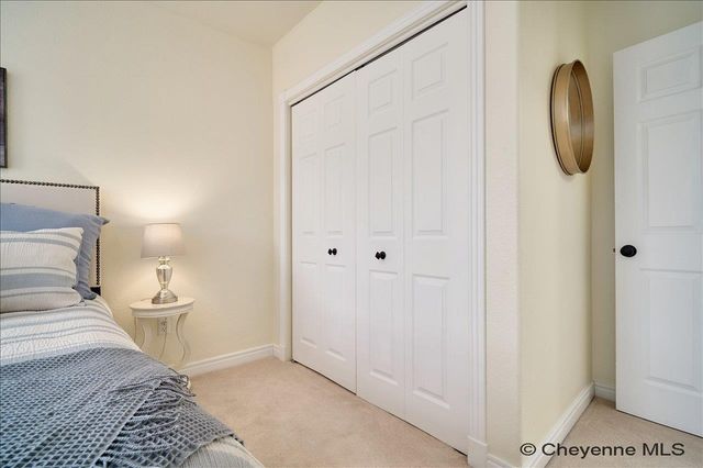 5434 SUNSET DR, Cheyenne, WY 82009