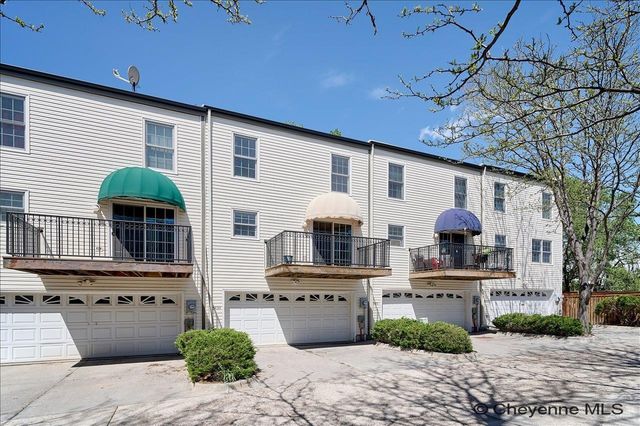 5434 SUNSET DR, Cheyenne, WY 82009
