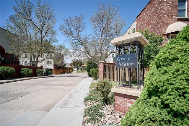 5434 SUNSET DR, Cheyenne, WY 82009