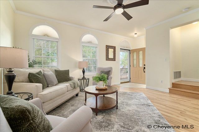 5434 SUNSET DR, Cheyenne, WY 82009