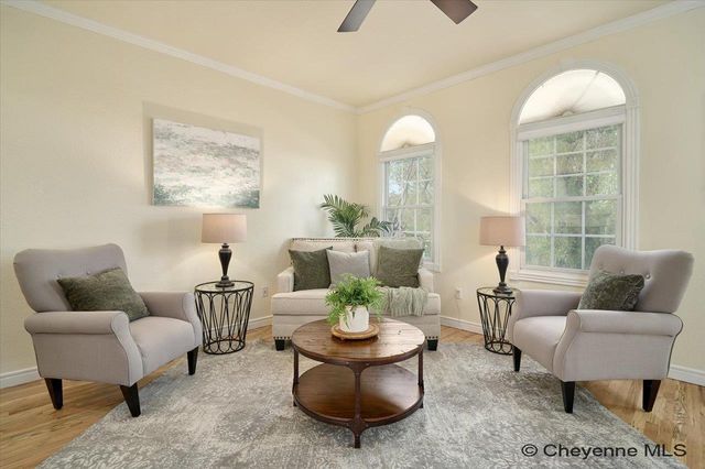 5434 SUNSET DR, Cheyenne, WY 82009