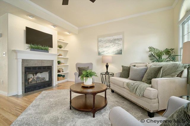 5434 SUNSET DR, Cheyenne, WY 82009