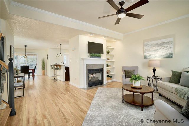 5434 SUNSET DR, Cheyenne, WY 82009