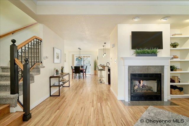 5434 SUNSET DR, Cheyenne, WY 82009