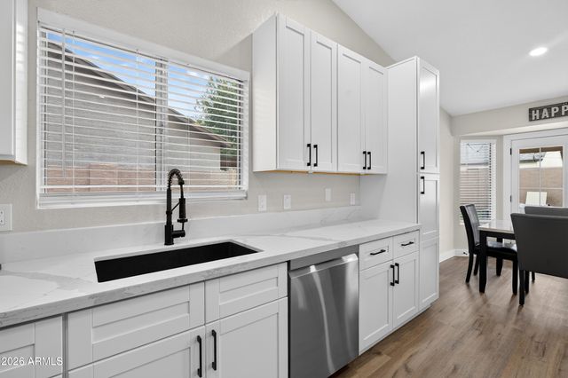8947 W SIERRA VISTA Drive, Glendale, AZ 85305