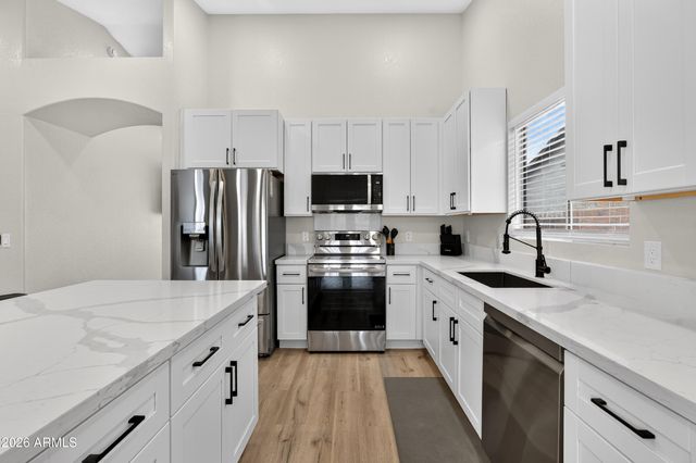 8947 W SIERRA VISTA Drive, Glendale, AZ 85305