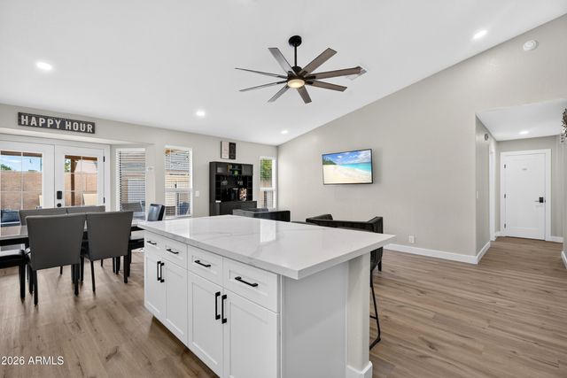 8947 W SIERRA VISTA Drive, Glendale, AZ 85305