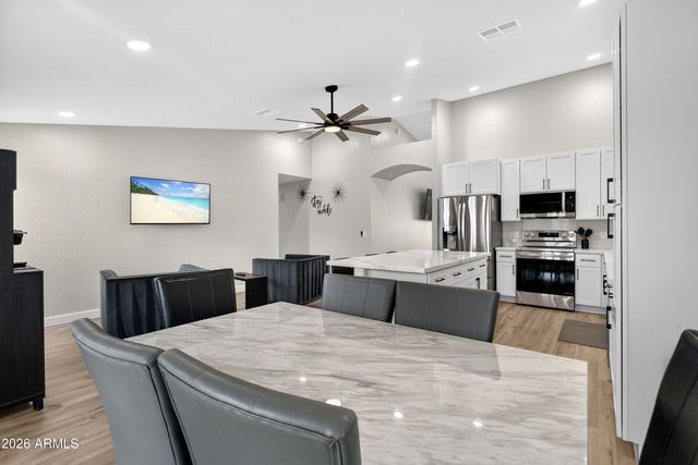 8947 W SIERRA VISTA Drive, Glendale, AZ 85305