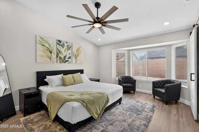 8947 W SIERRA VISTA Drive, Glendale, AZ 85305