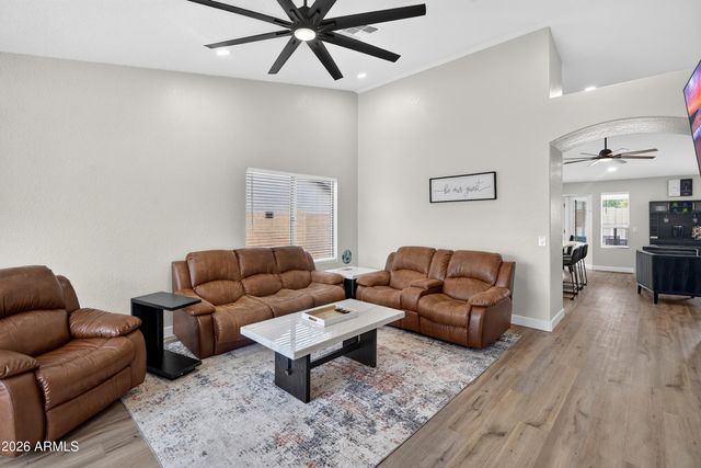 8947 W SIERRA VISTA Drive, Glendale, AZ 85305