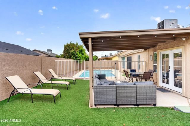 8947 W SIERRA VISTA Drive, Glendale, AZ 85305