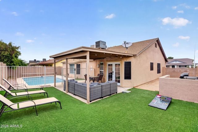 8947 W SIERRA VISTA Drive, Glendale, AZ 85305