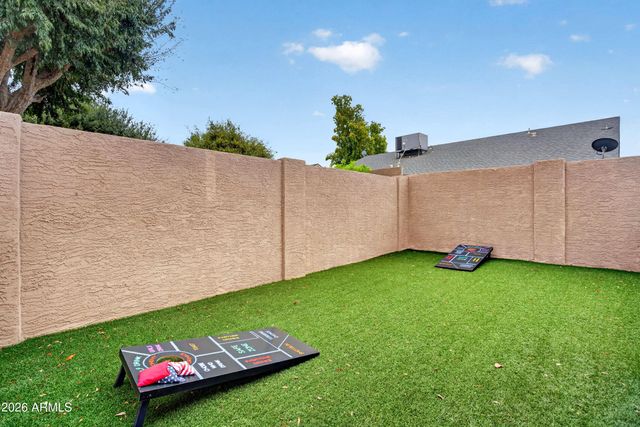 8947 W SIERRA VISTA Drive, Glendale, AZ 85305