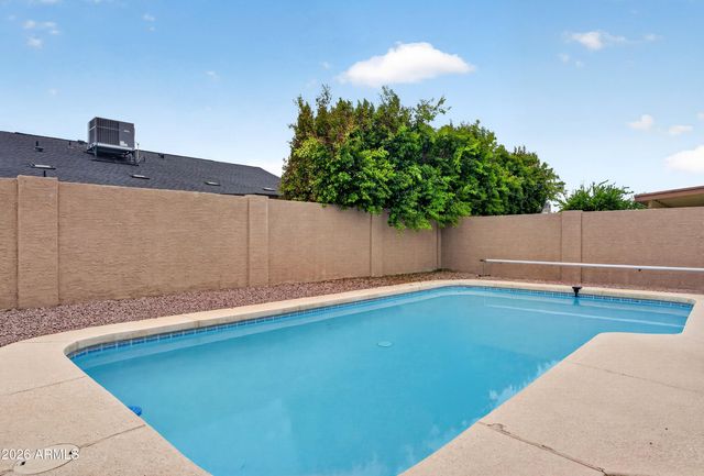 8947 W SIERRA VISTA Drive, Glendale, AZ 85305