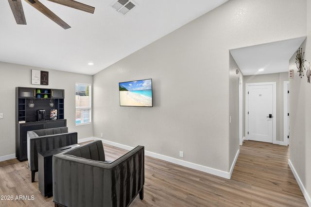 8947 W SIERRA VISTA Drive, Glendale, AZ 85305
